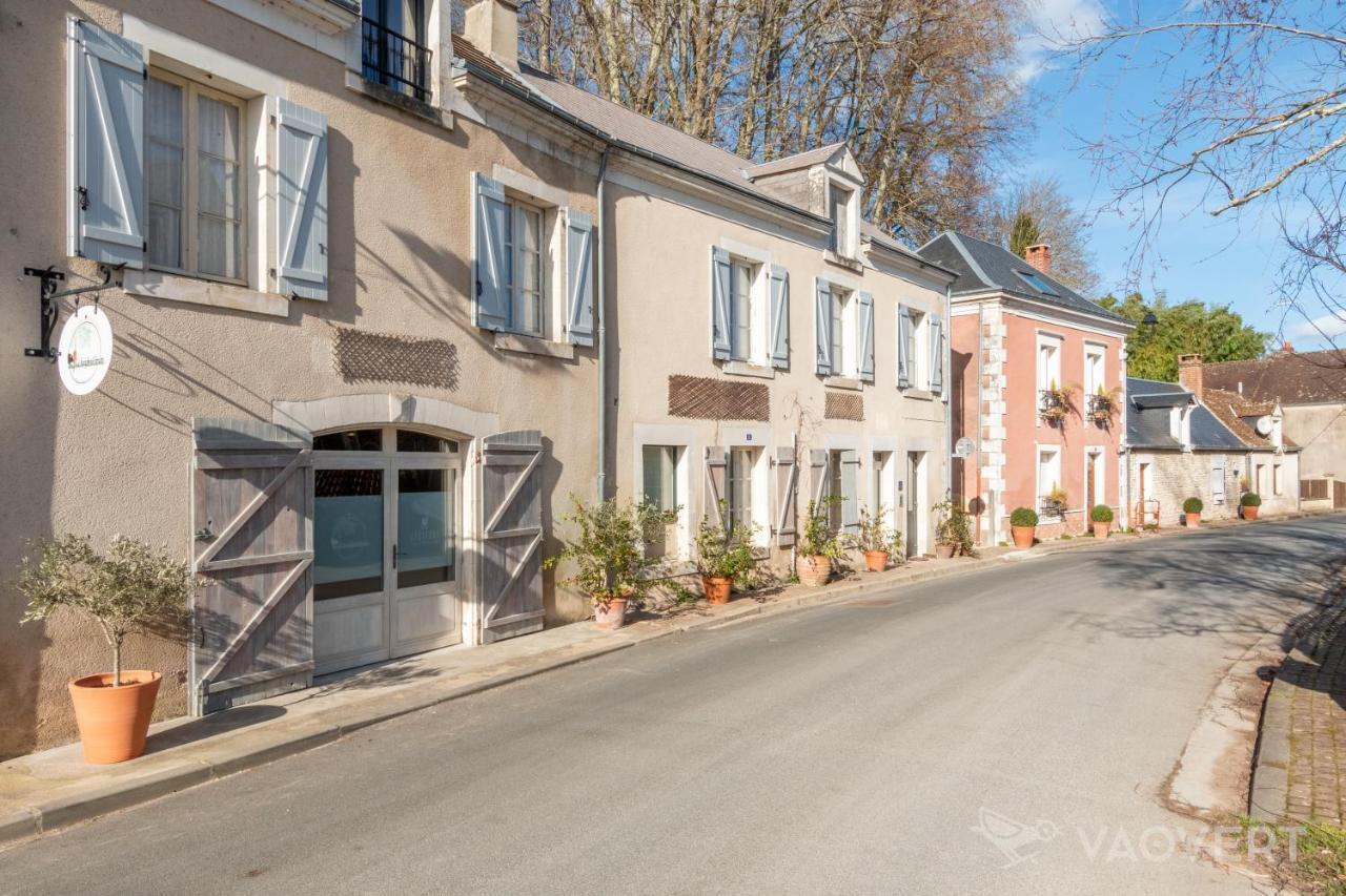 Le Sanglier Hirsute Hotel Mezieres-en-Brenne Exterior photo